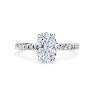 Aven Verlobungsring aus 750er Weißgold mit Oval Cut Lab Grown Diamant, Pavé und Hidden Halo