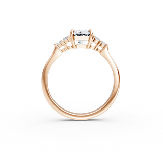 Rückansicht des Emerald Cut Verlobungsrings – handgefertigter Lab Grown Diamant Ring in 14K/18K Roségold