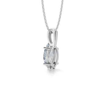 Zeitloses Collier mit länglichem Labordiamanten und filigraner Weißgoldkette – stilvoller Glanz für jeden Anlass