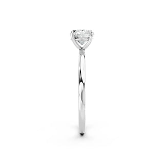Eleganter Verlobungsring Isabella aus massivem 750 Weissgold mit brillantem Lab-Diamant