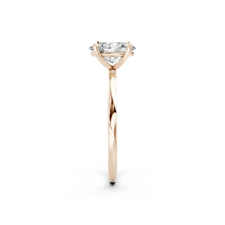 Eleganter Oval Verlobungsring Liora aus massivem 750 Roségold mit Lab-Diamant
