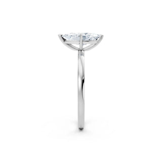 Nahaufnahme des Marquise Labordiamanten im 950 Platinring – Lisya Jewelry