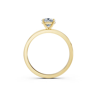 Luxuriöser Cushion Cut Verlobungsring 18K Gelbgold mit Labordiamant – handgefertigt in Hessen