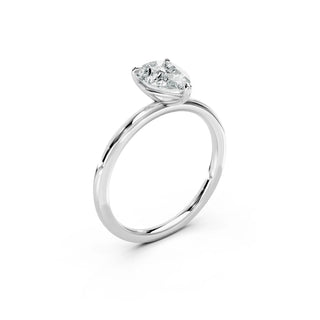 Flora Signature Verlobungsring 950 Platin mit funkelndem Pear Cut Diamanten