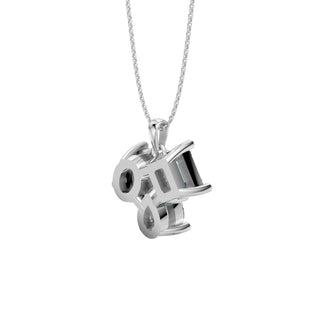 Stilvolles Collier mit Diamanttrio im Mix aus ovalem, tropfenförmigem und rechteckigem Schliff – gefertigt in 14K Weißgold