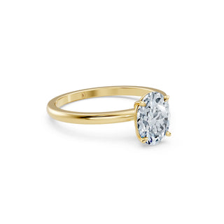 Schmale Ringschiene aus 14K Gelbgold mit ovalem Lab Grown Diamant