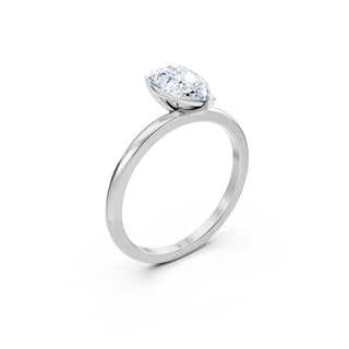 Verlobungsring in Tropfenform