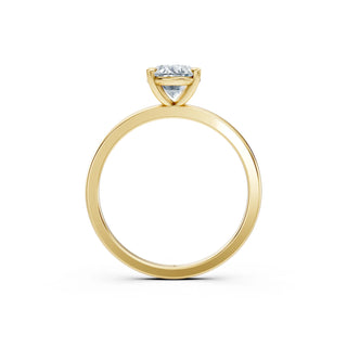 Solitär Verlobungsring mit Ovalschliff und 18K Gelbgold – elegante Seitenansicht