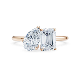 Toi et Moi Ring aus 18 K Roségold mit Pear Cut und Emerald Cut Labordiamanten – Lisya Jewelry