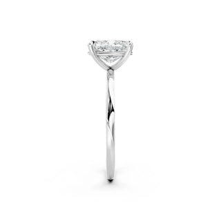 Eleganter Kissenschliff Verlobungsring aus massivem 750 Weissgold mit Lab-Diamant