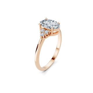 Zeitloser Verlobungsring mit nachhaltigem Labor-Diamant im Trilogie-Stil in 14K/18K Roségold