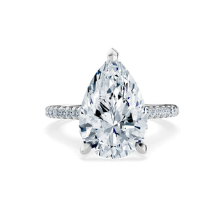 Edler Verlobungsring mit Labor-Diamant im Pear Cut aus Weißgold