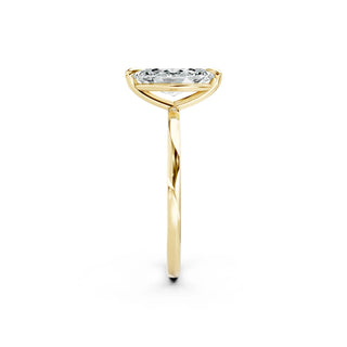 Eleganter Navette Schliff Verlobungsring aus massivem 750 Gelbgold mit Lab-Diamant